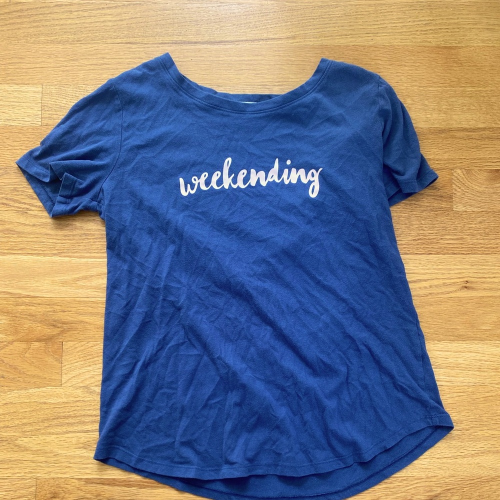 A blue t-shirt that says weekending on it. It’s superrr soft and comfy.